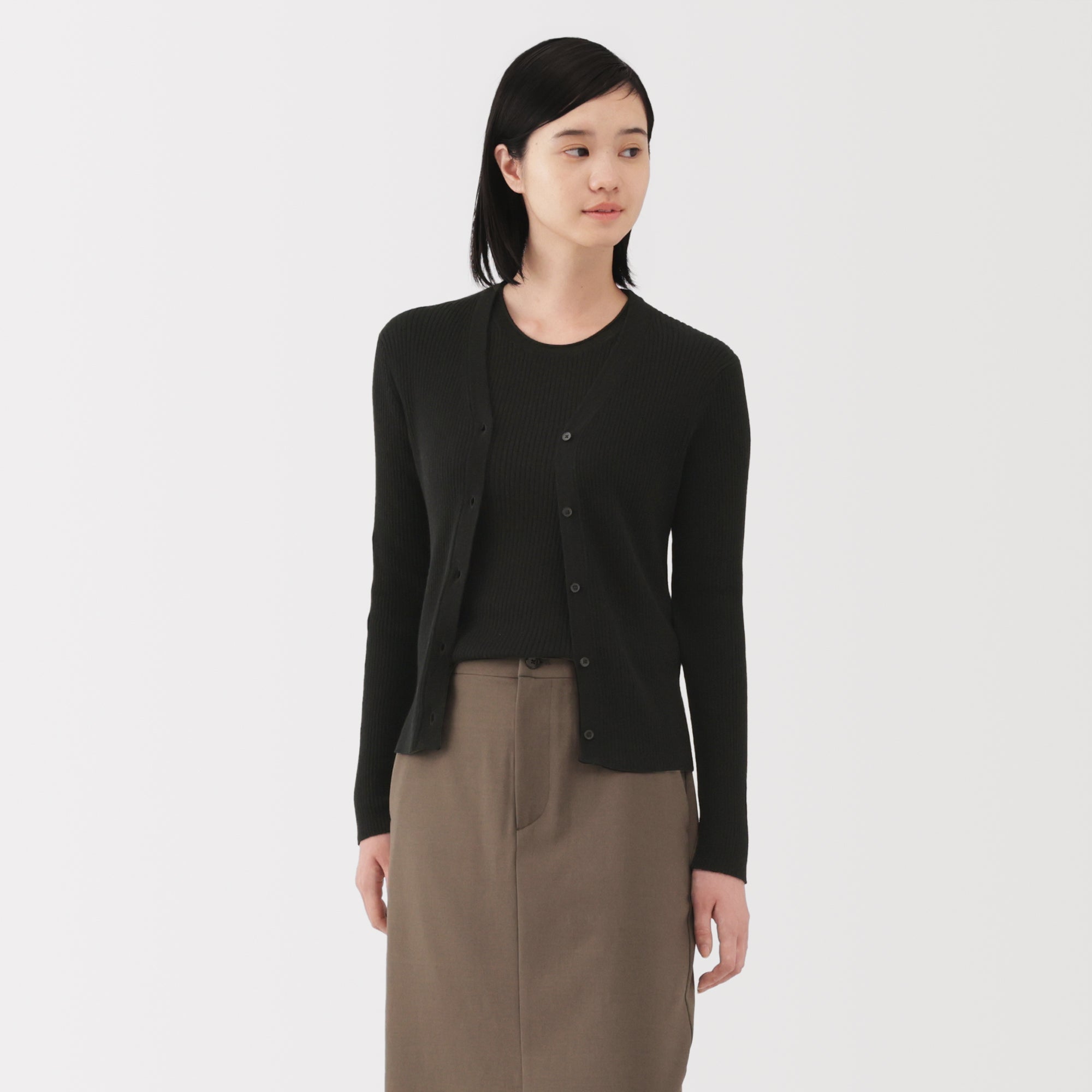 Lyocell Blend V-Neck Cardigan - Image 17