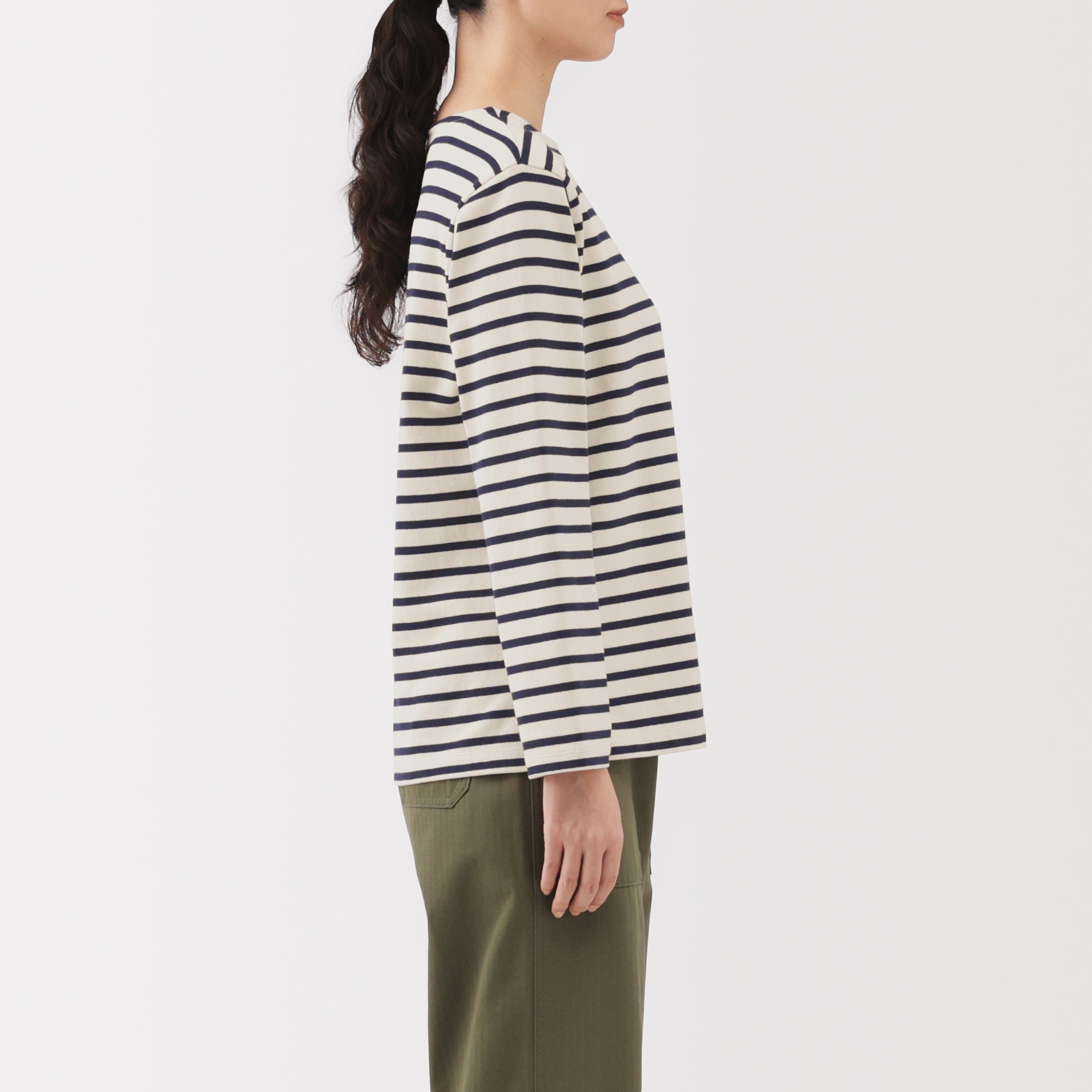 Heavyweight Boat Neck T-Shirt - Image 37