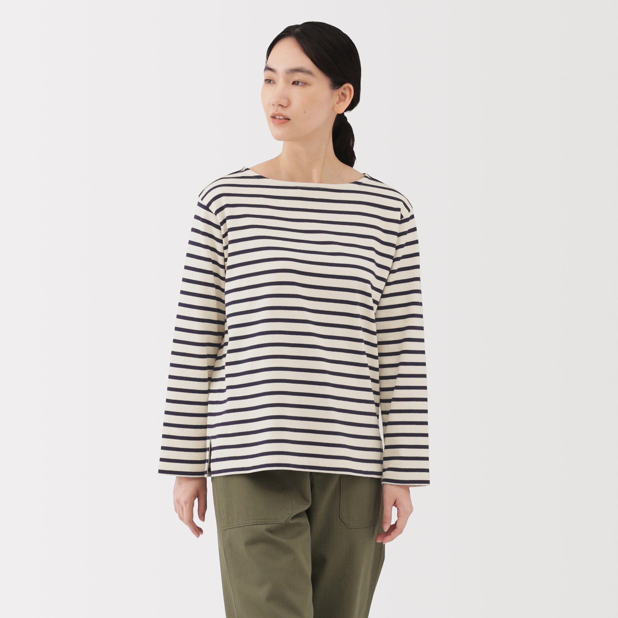 Heavyweight Boat Neck T-Shirt - Image 35