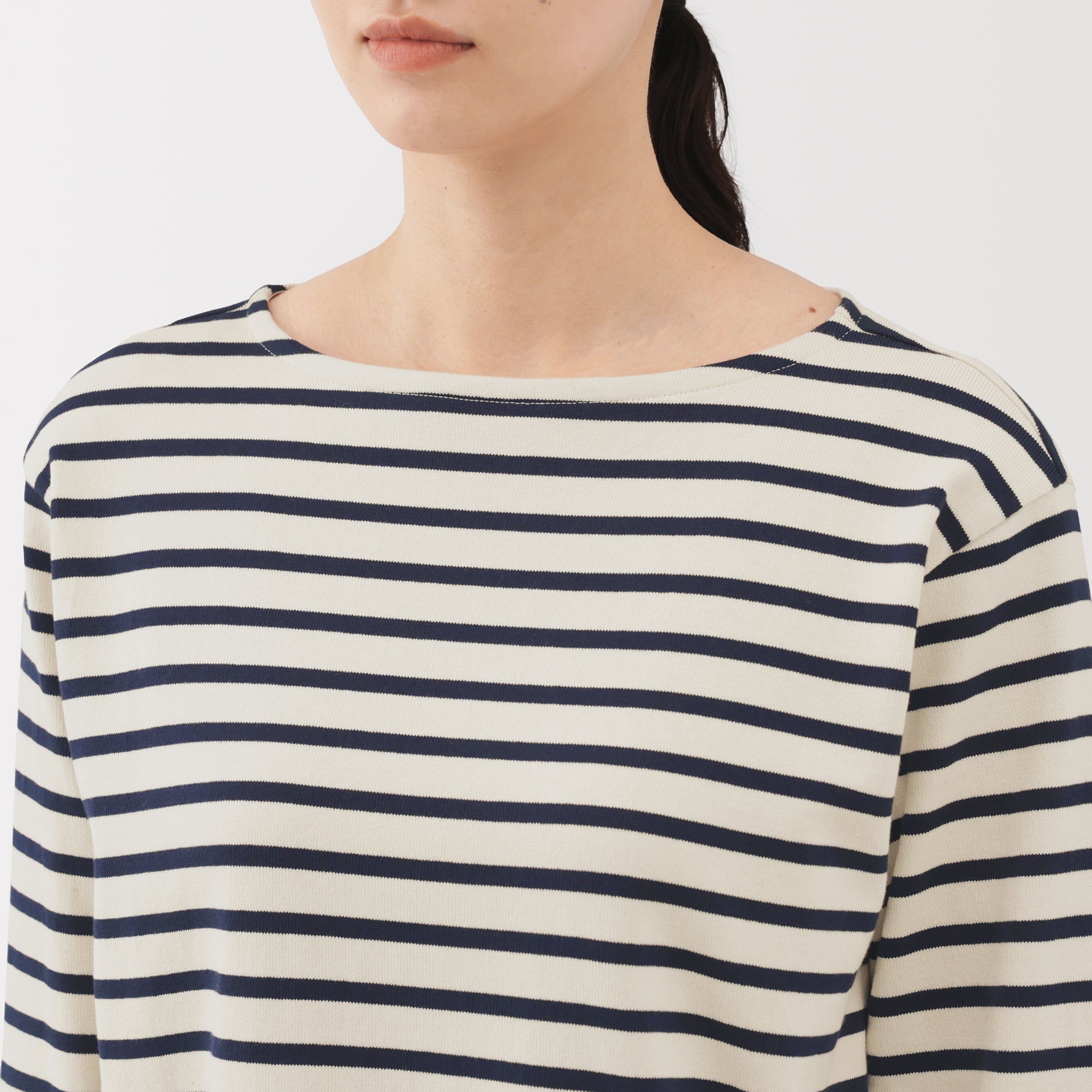 Heavyweight Boat Neck T-Shirt - Image 47