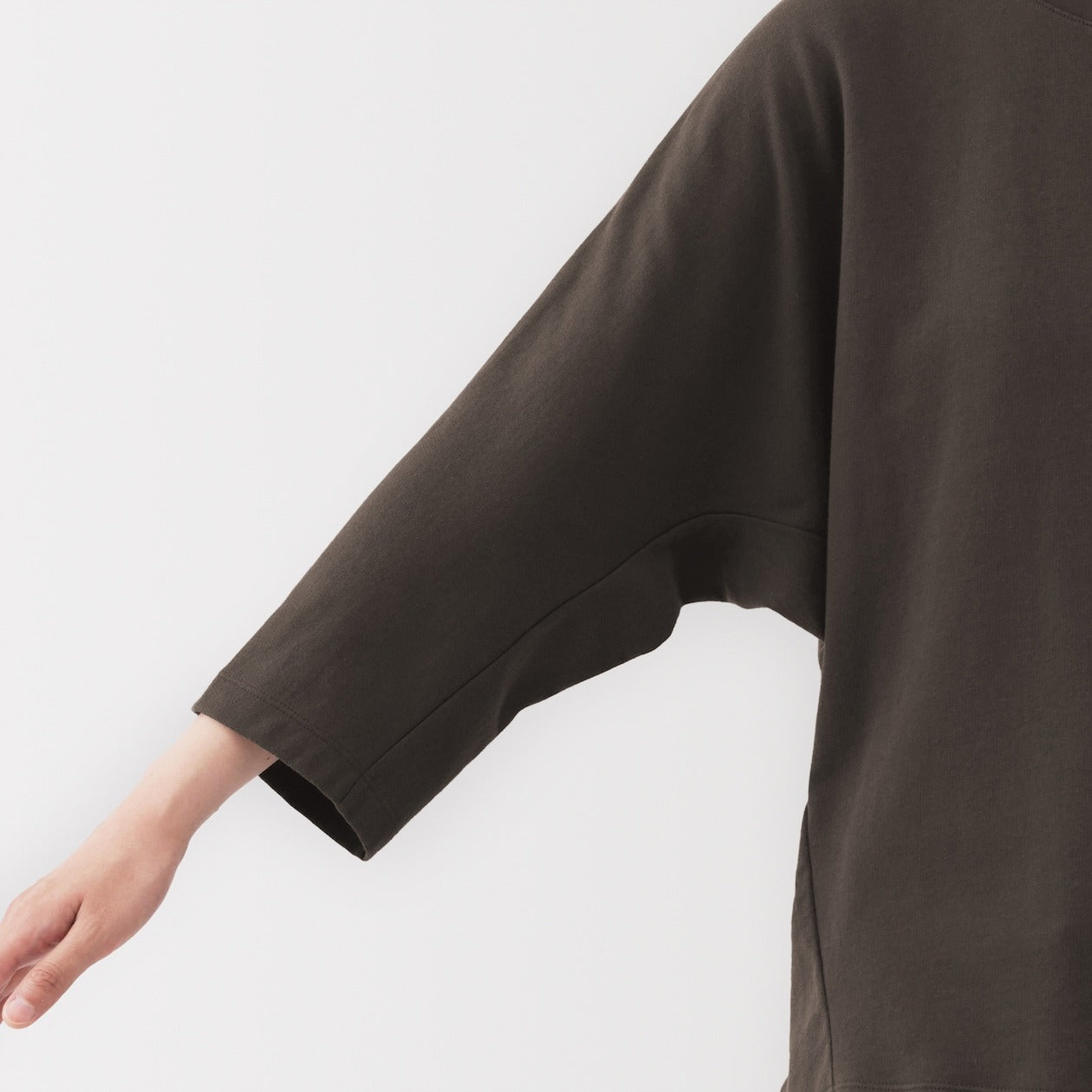 Sweatshirt 3/4 Sleeve Pullover - Image 16