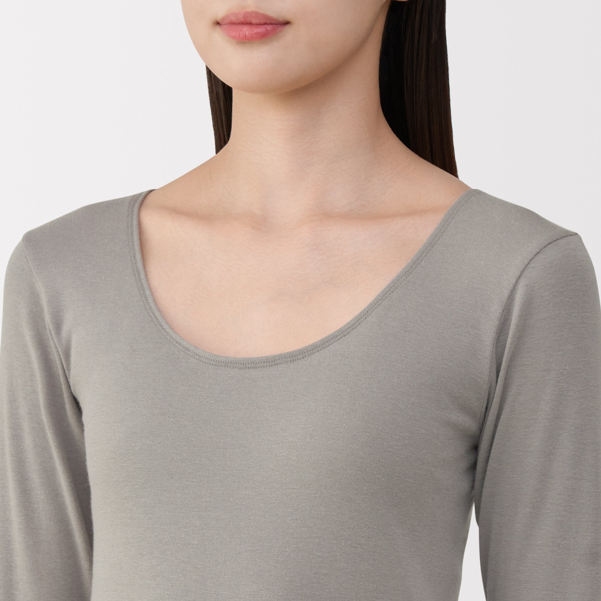 Warm Cotton U-Neck T-Shirt - Image 17