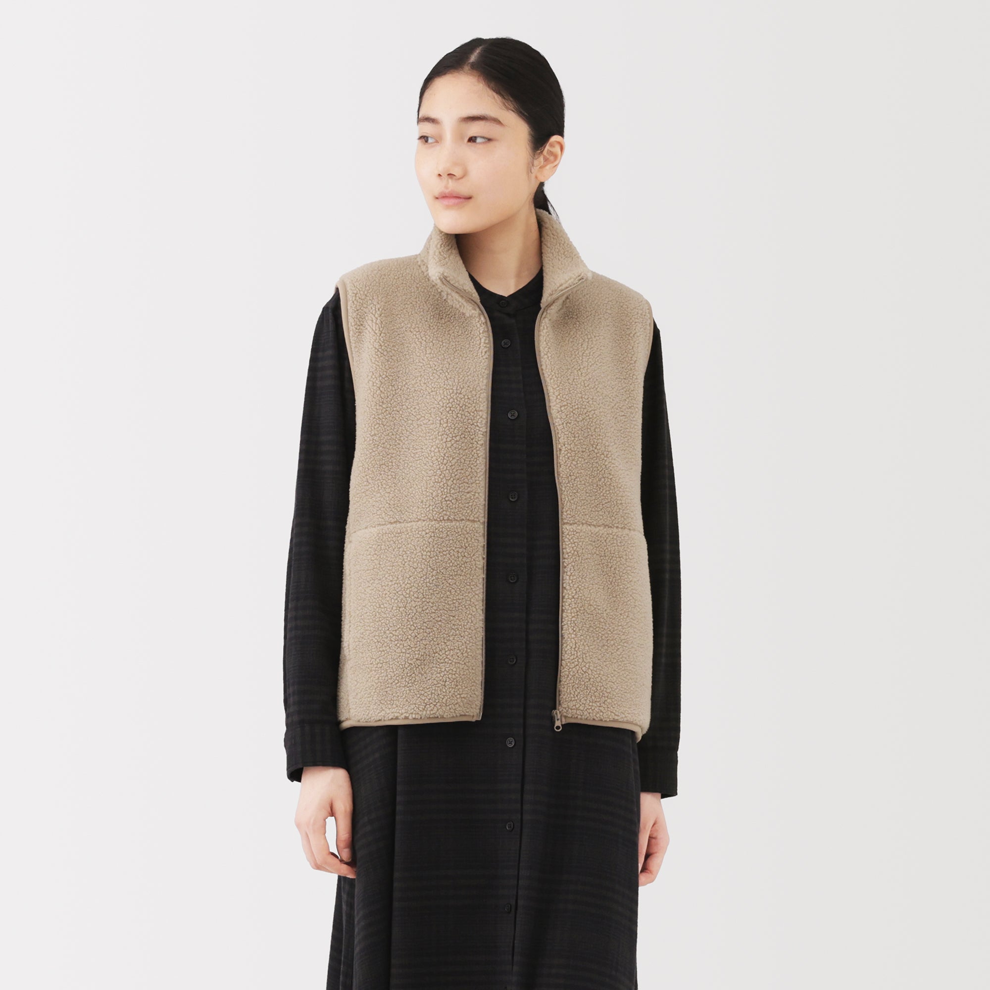 Boa Fleece Vest - Image 27