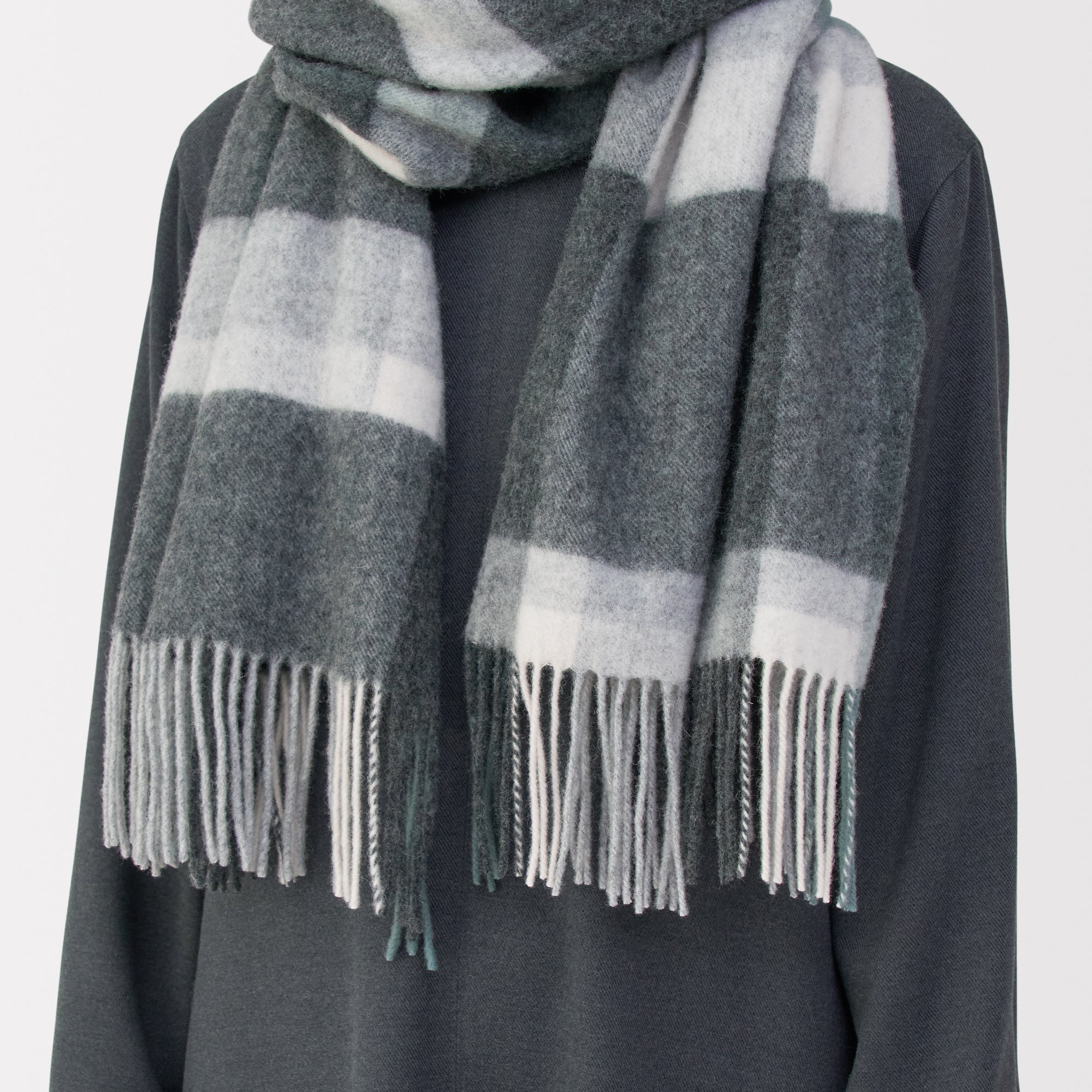 Fluffy Wool Blanket Stole - Image 10