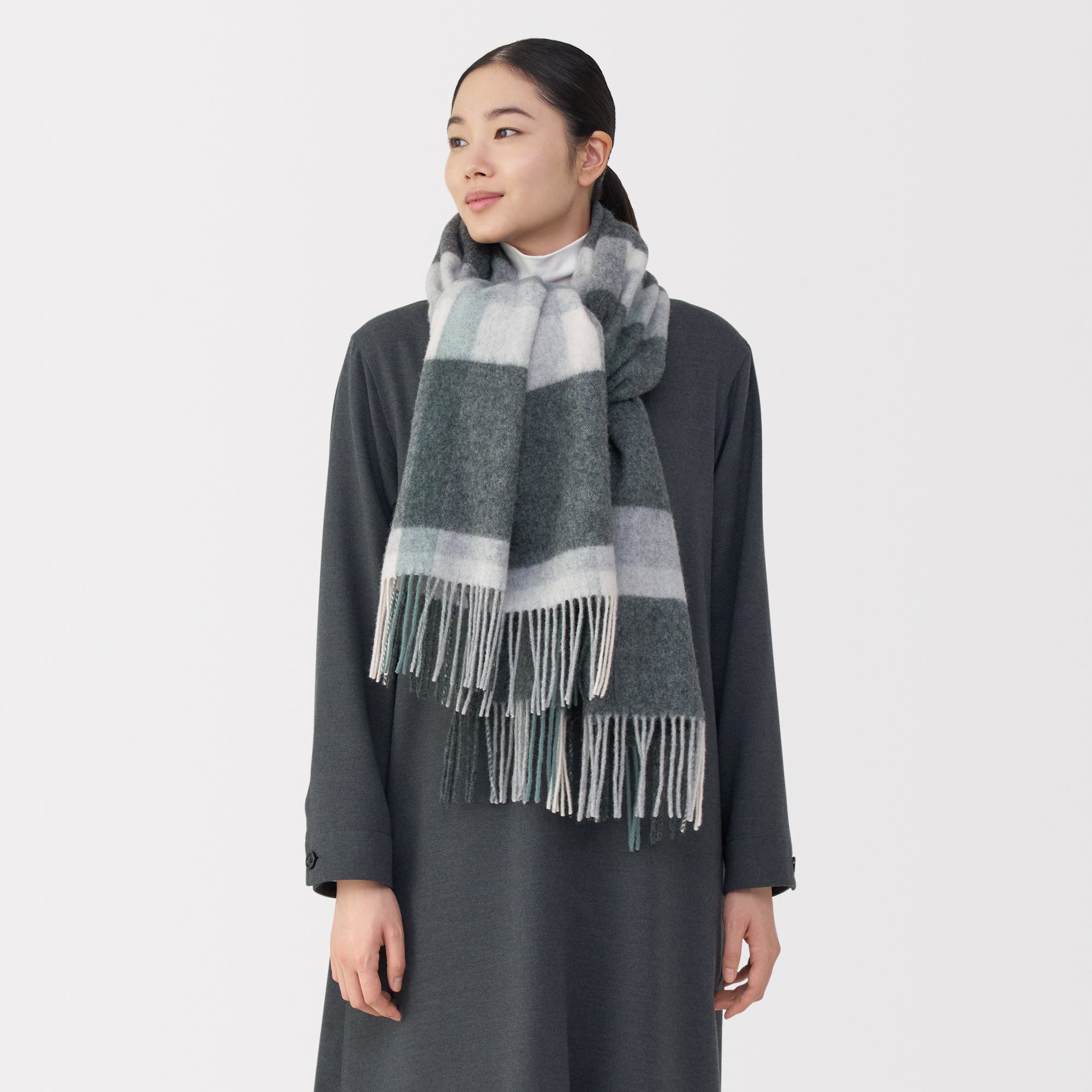 Fluffy Wool Blanket Stole - Image 8