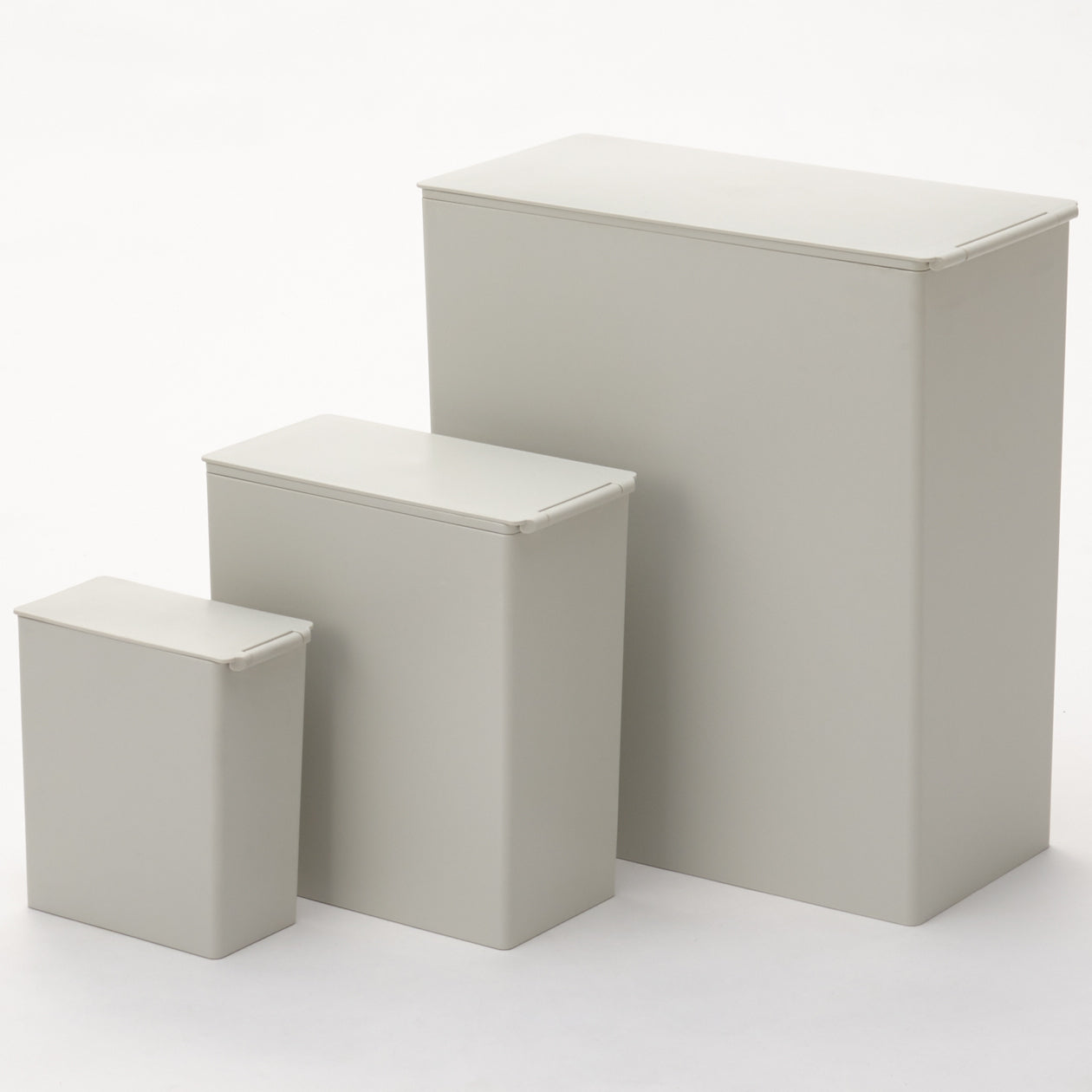 Polypropylene Dust Bin with Lid - Image 5