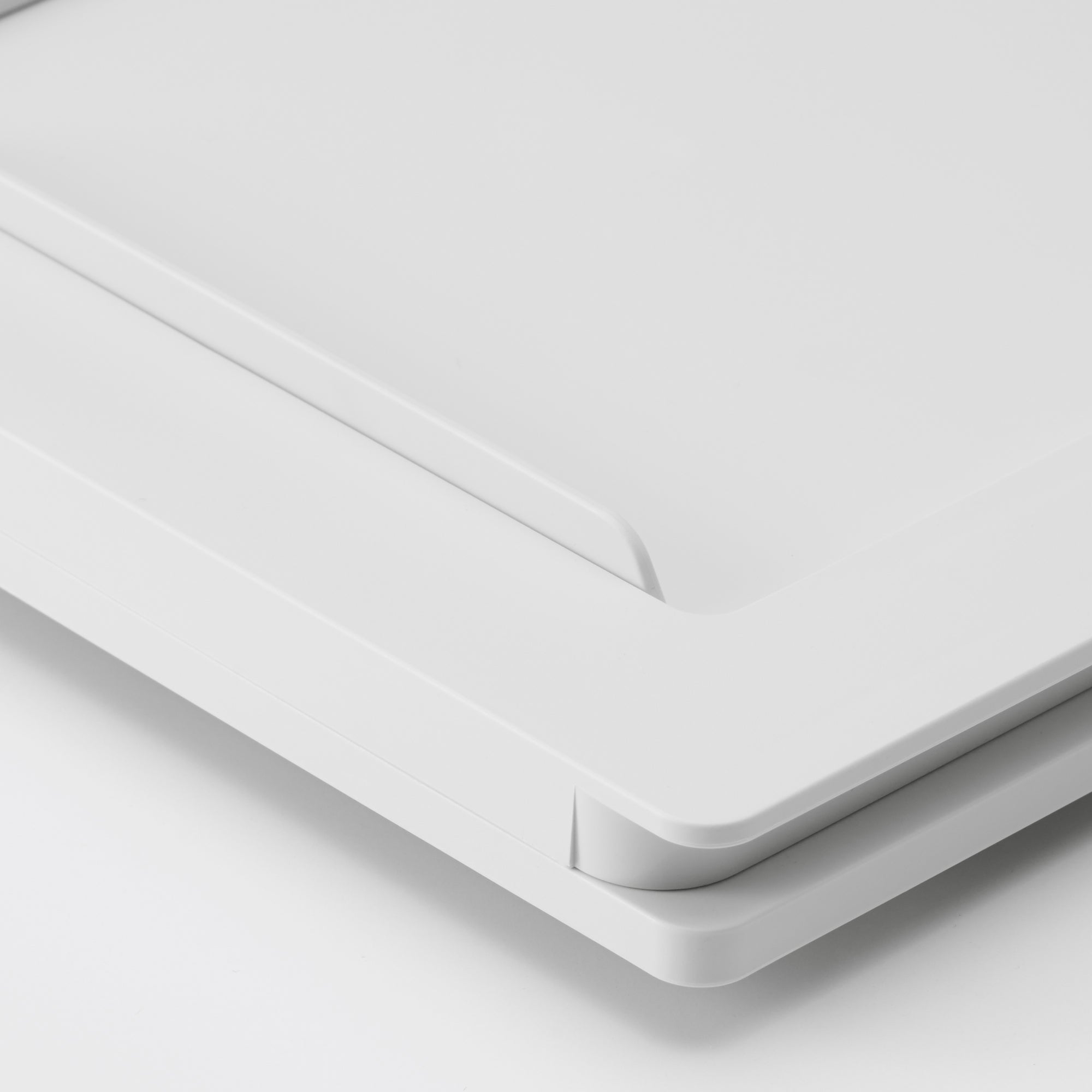 Polypropylene Lid for Dust Bin With Sliding Window - Image 3