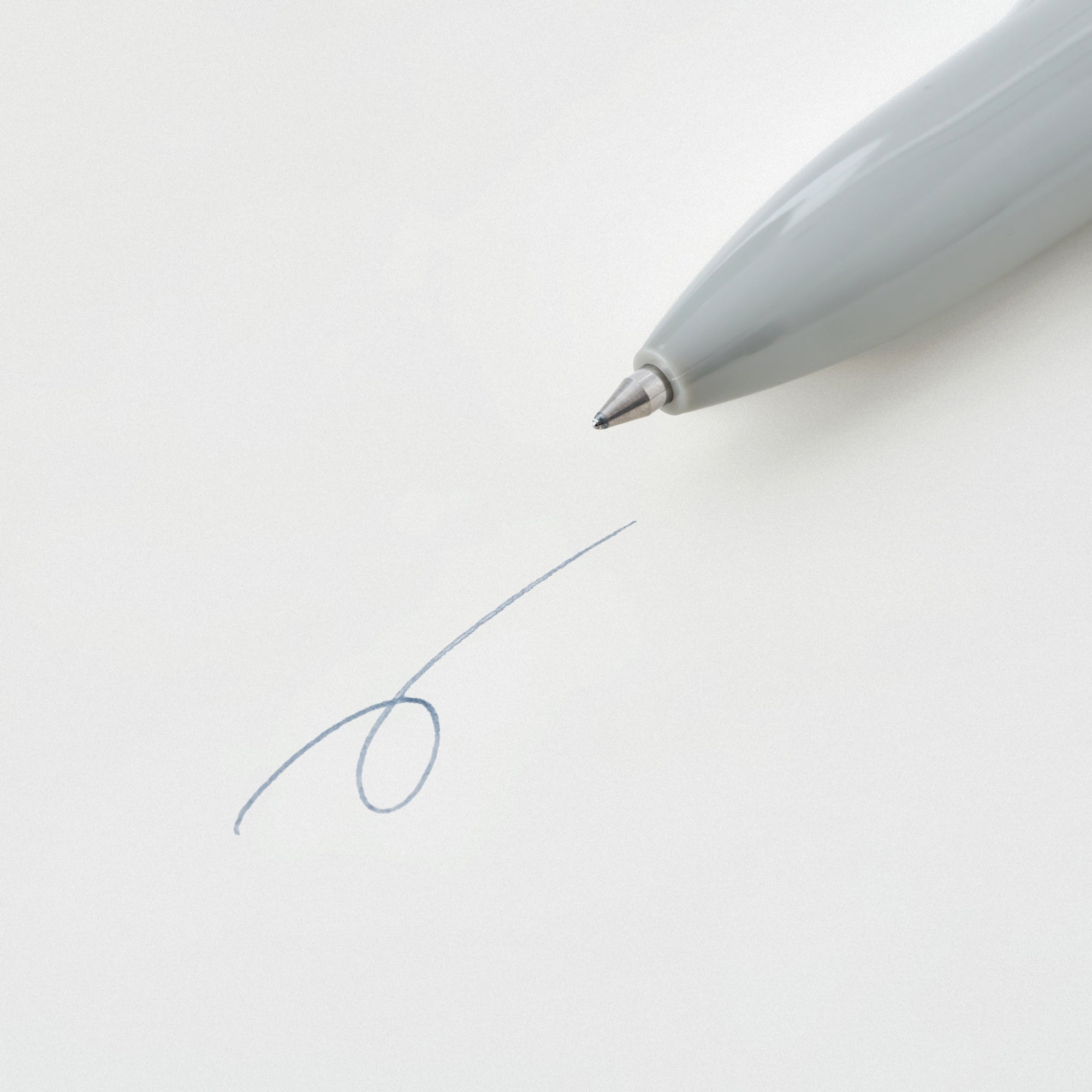 Compact Gel Ink Ballpoint Pen Cap Type 0.5 mm - Gray - Image 2