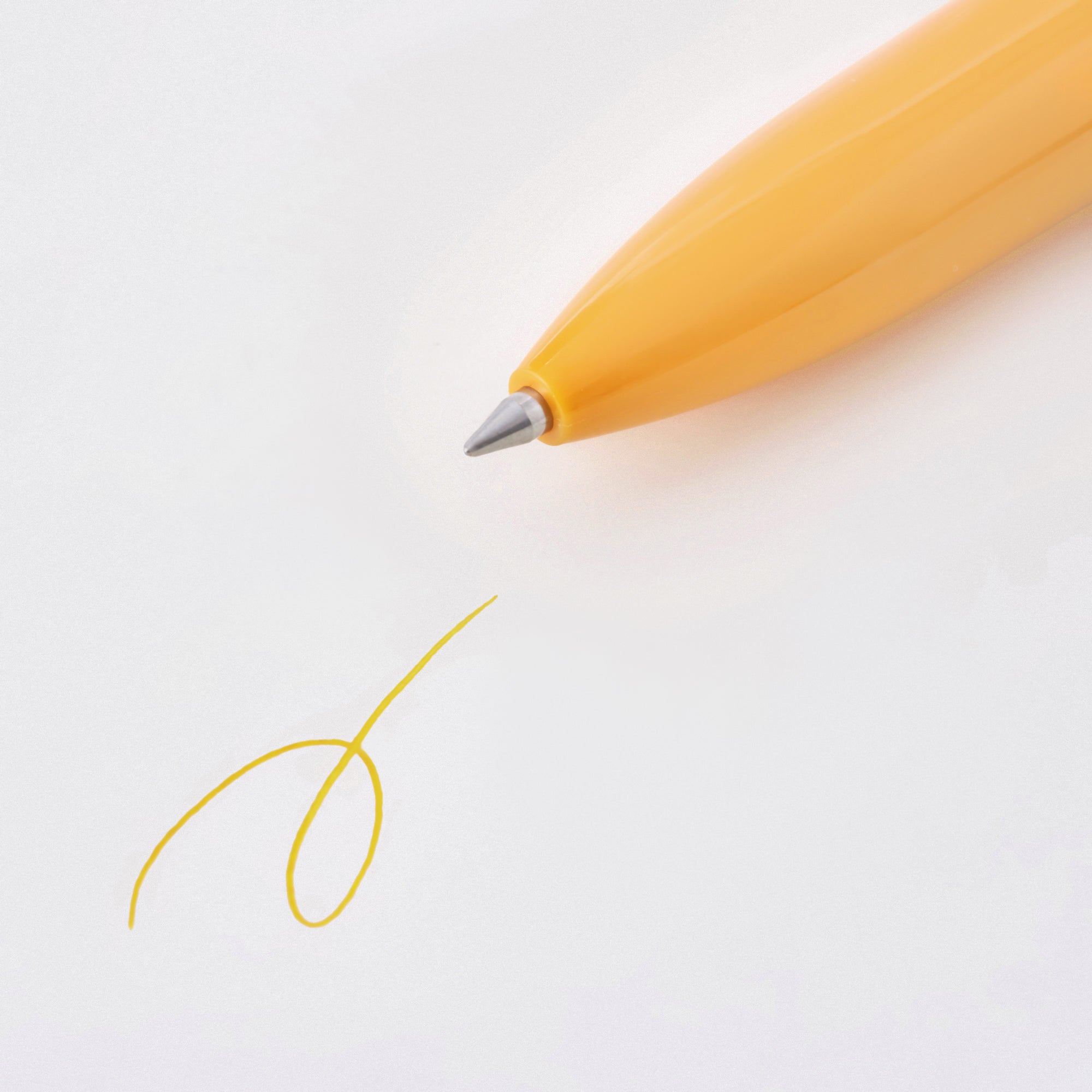 Compact Gel Ink Ballpoint Pen Cap Type 0.5mm - Yellow - Image 2