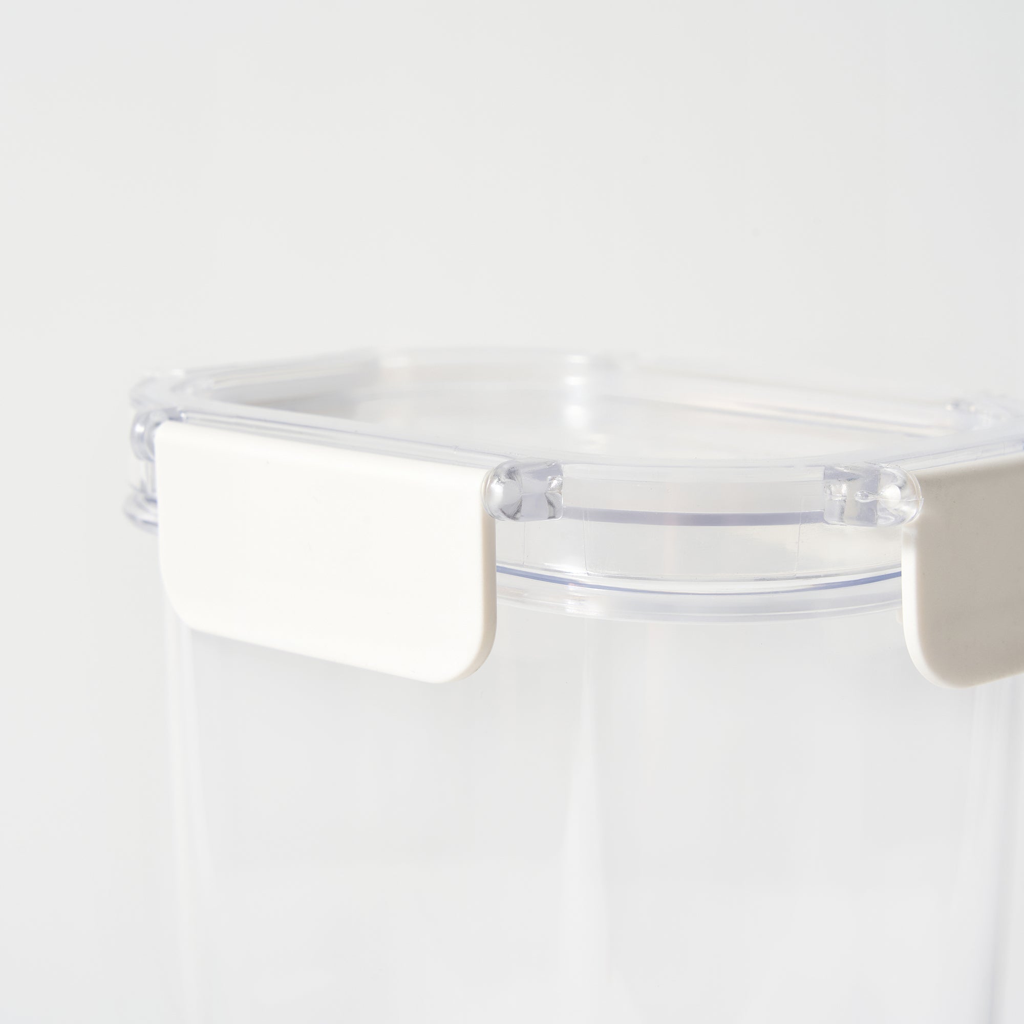 Clear Storage Container - 56.1 fl oz - Image 10