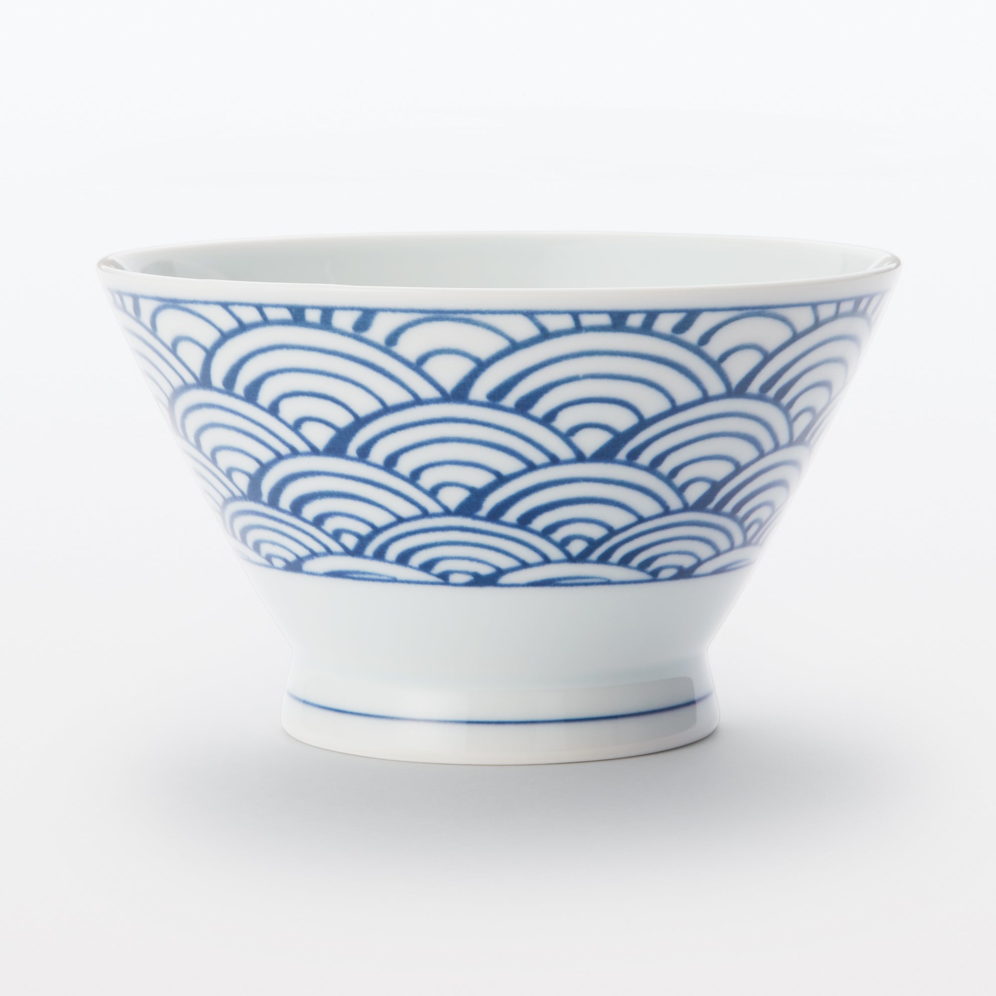 Hasami Ware Rice Bowl - Large Wave Pattern - Image 2