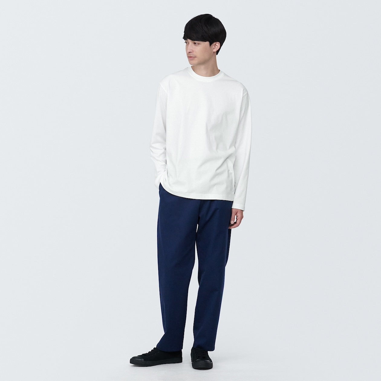 Men's Washed Jersey Crew Neck Long Sleeve T-Shirt - Image 18