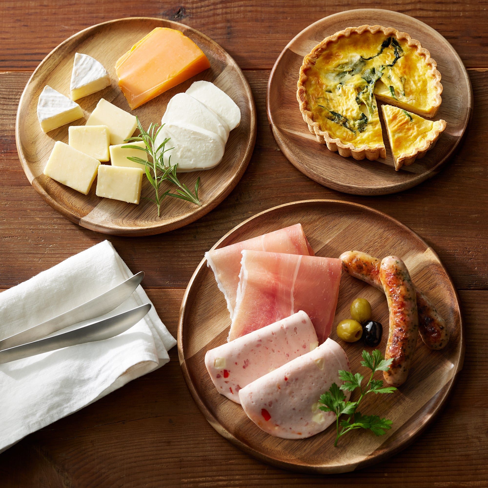 Acacia Plate/Round Cutting Board Medium - Image 6