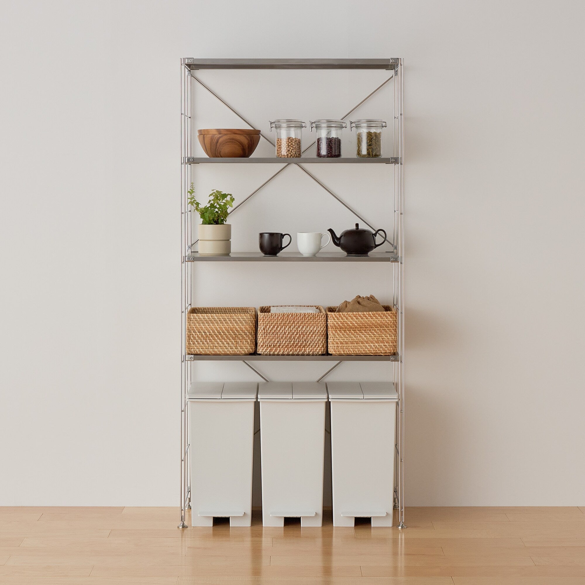 Polypropylene Pedal Dust Bin with Double-Hinged Lid - 9.3 gal - Image 11