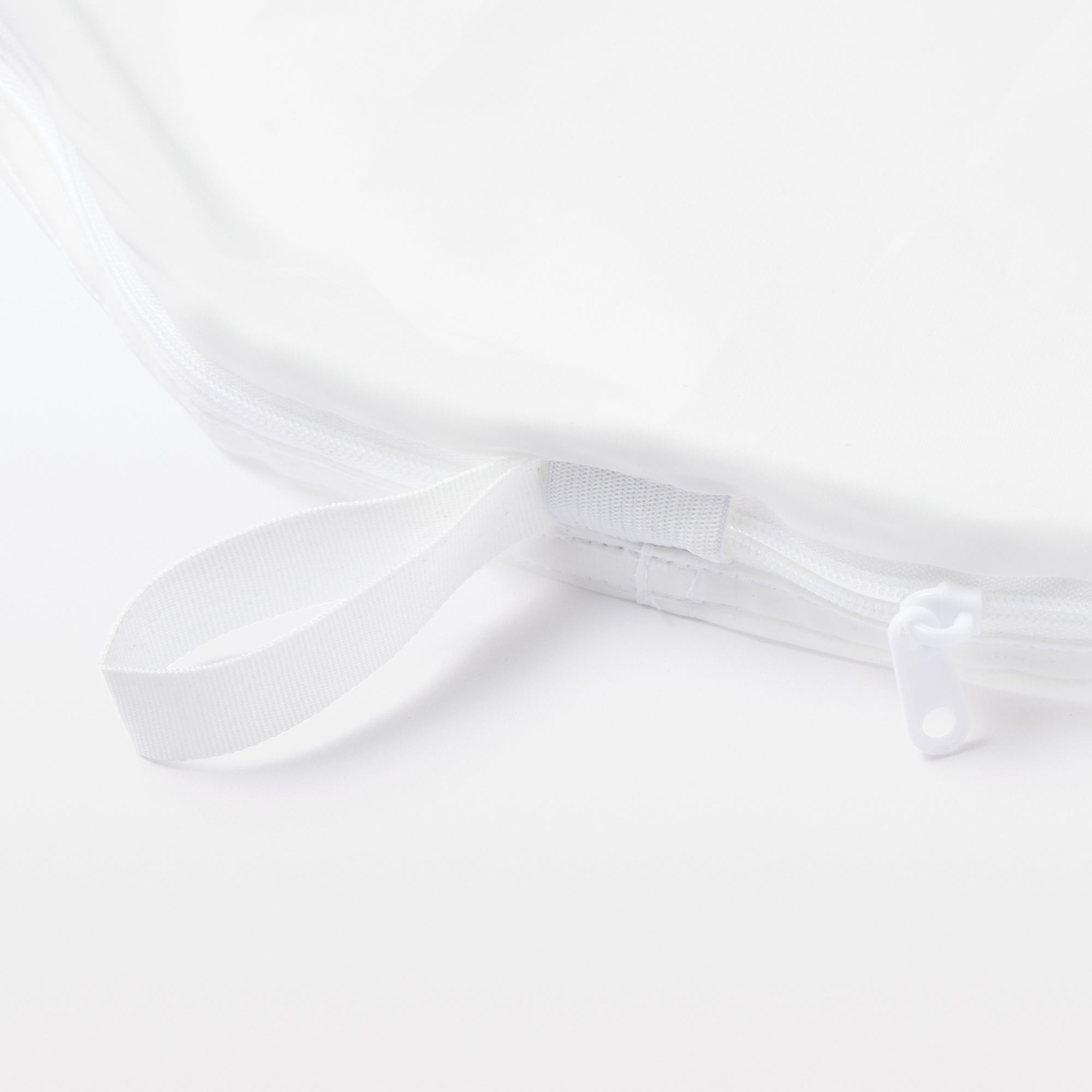 Densely Woven Fiber-Shielding Laundry Net for Large Items - Image 3