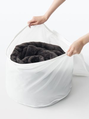 Densely Woven Fiber-Shielding Laundry Net for Large Items