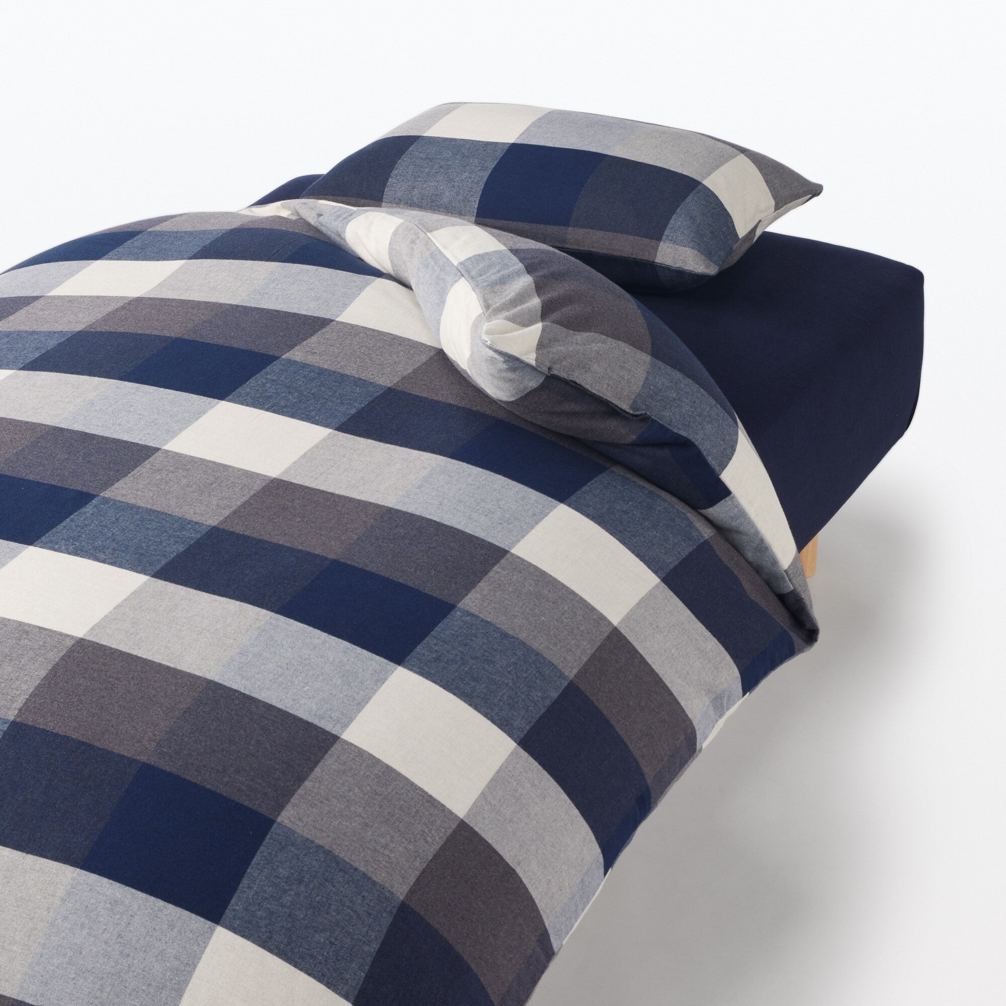 Cotton Flannel Patterned Pillowcase - Image 2