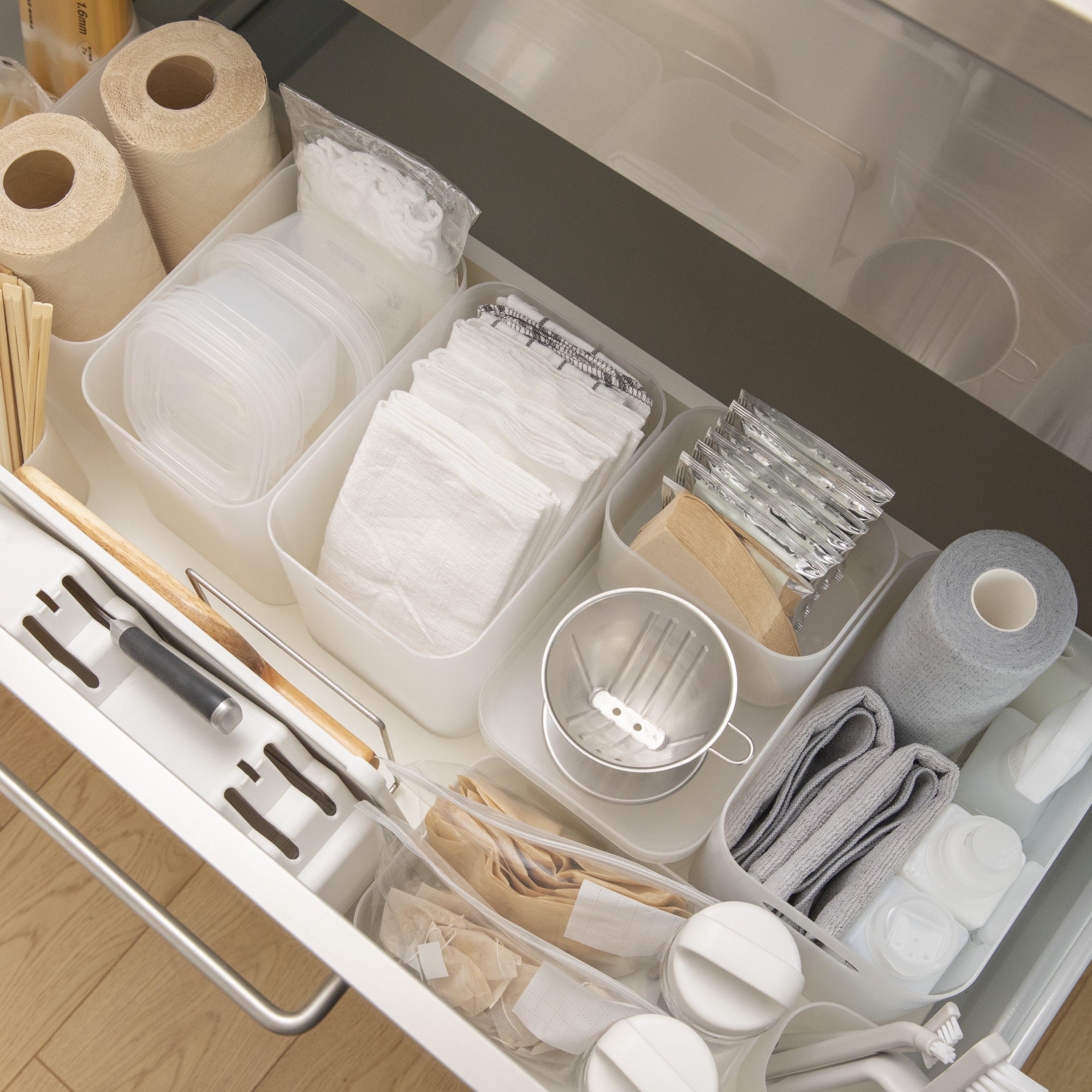 Recycled Polypropylene Makeup Box (W5.9 x D8.7 x H6.7) - Image 7