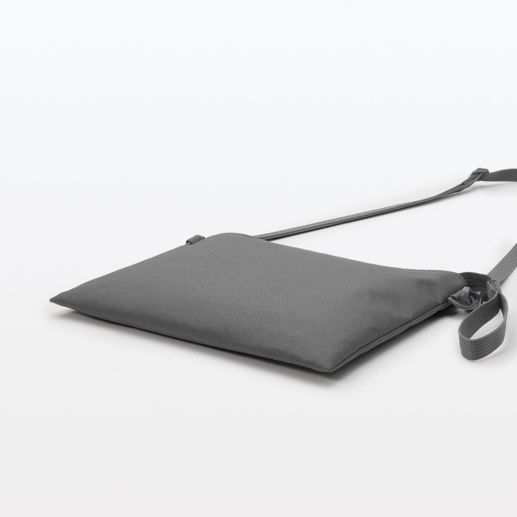 2-Way Water Repellent Sacoche - Image 14